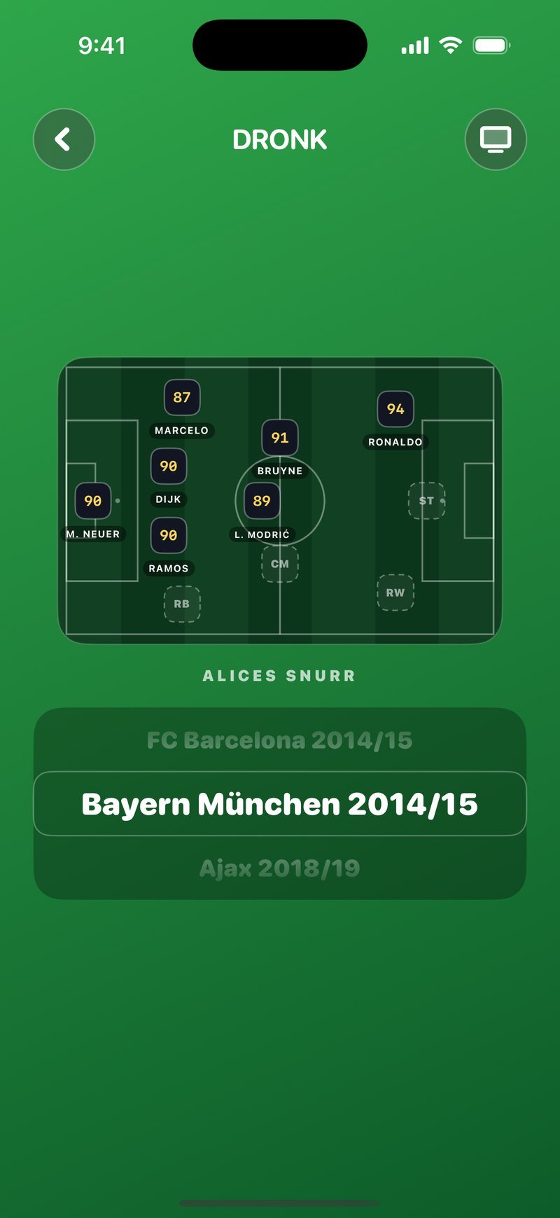 Snurr i Draften: Alices lag överst med Ronaldo 94, Bruyne 91, L. Modrić 89, Dijk 90, Ramos 90, Marcelo 87 och M. Neuer 90 satta, och hjulet som rullar förbi FC Barcelona 2014/15, Bayern München 2014/15 och Ajax 2018/19